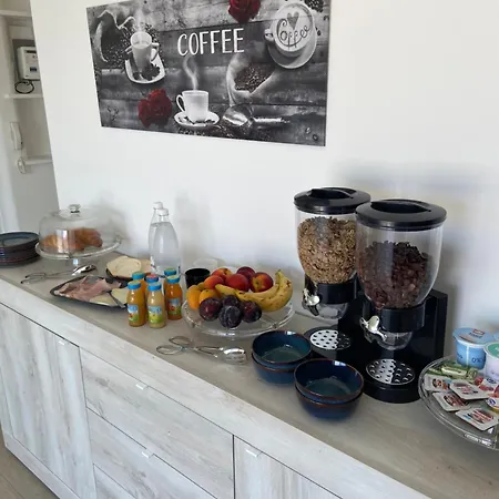 לינה וארוחת בוקר Scirocco E Tramontana גאליפולי